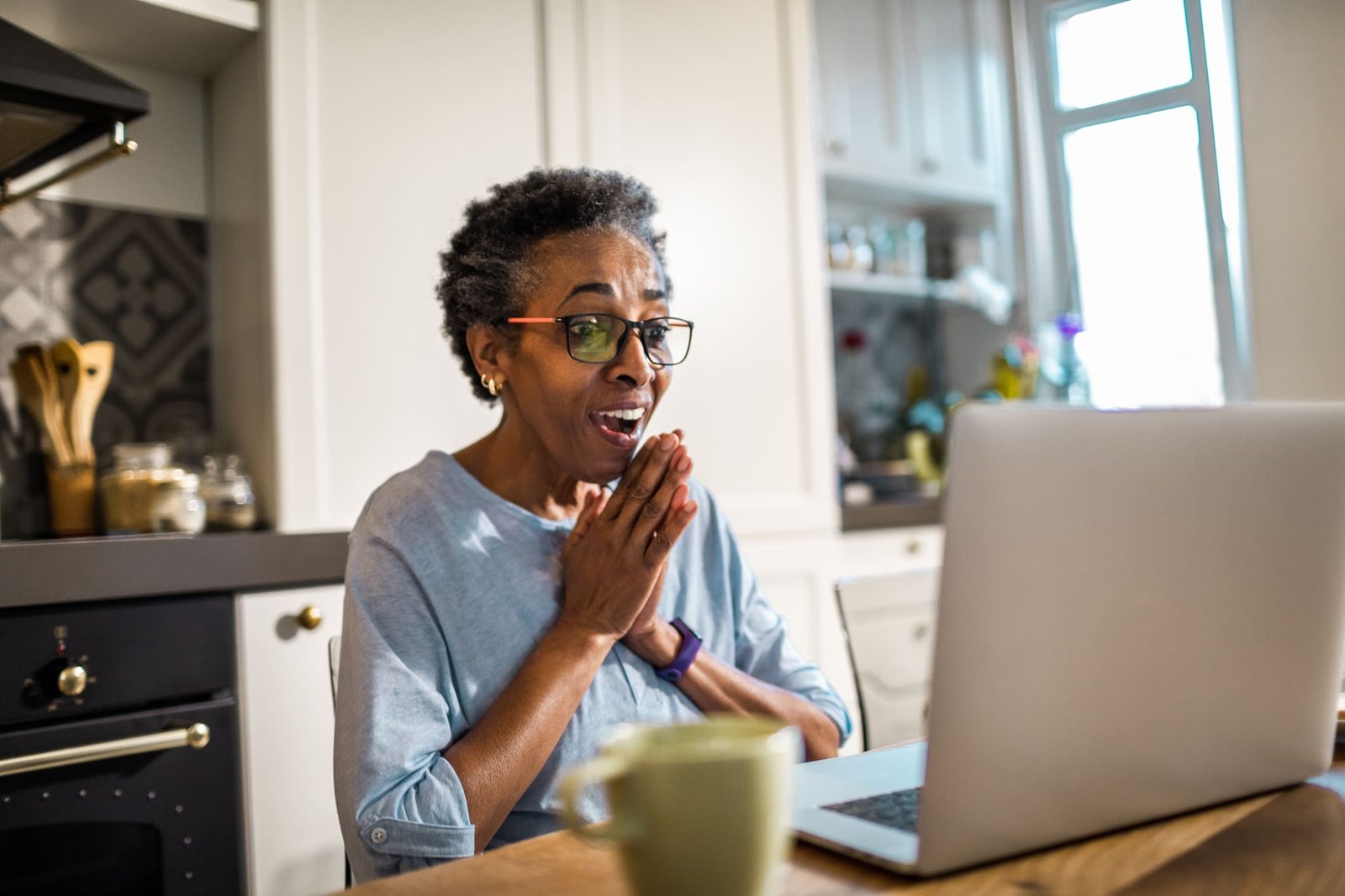 Woman-happy-about-landing-a-remote-position-how-to-get-a-remote-job